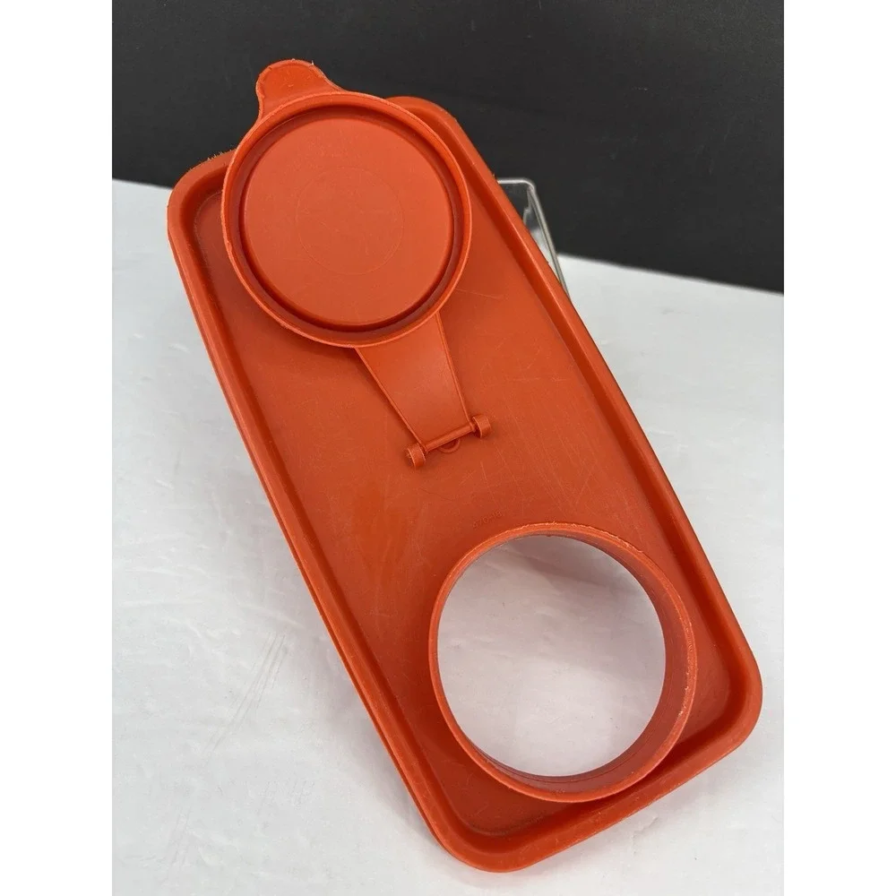 VGT Tupperware Red Replacement Lid 470-18